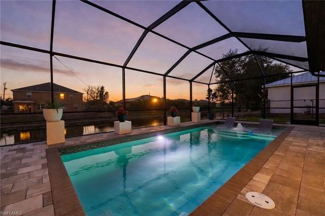 110 SW 21st TER, Cape Coral, FL 33991