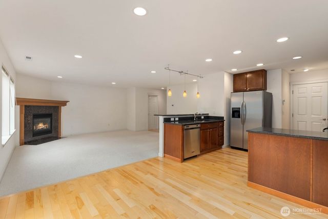 207 Edmonds Place NE, Renton, WA 98056