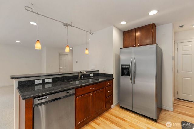 207 Edmonds Place NE, Renton, WA 98056