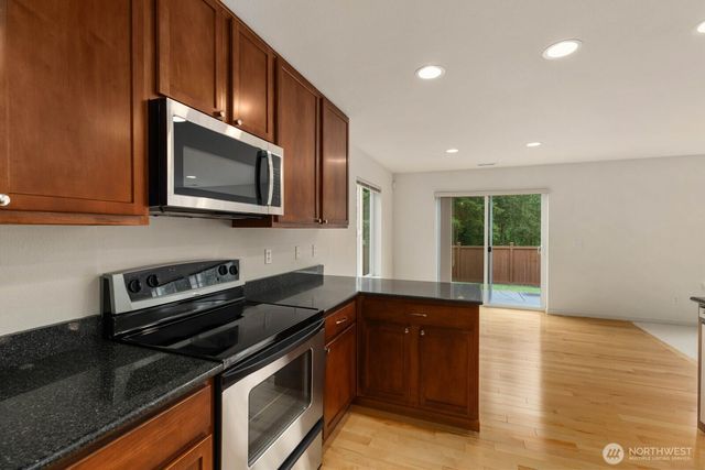 207 Edmonds Place NE, Renton, WA 98056