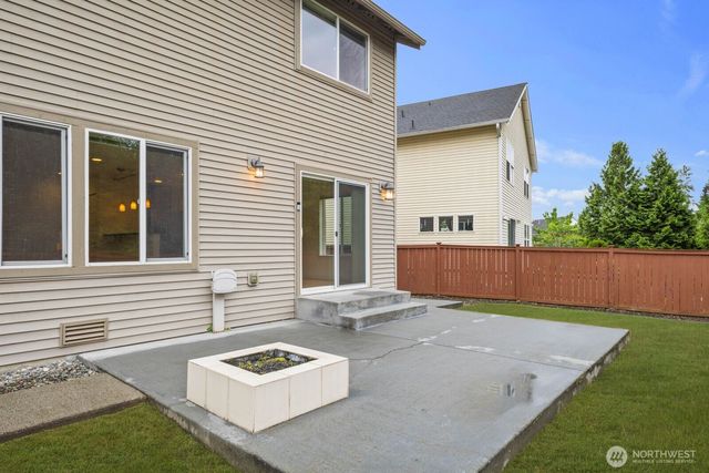 207 Edmonds Place NE, Renton, WA 98056