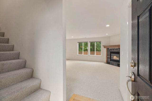 207 Edmonds Place NE, Renton, WA 98056