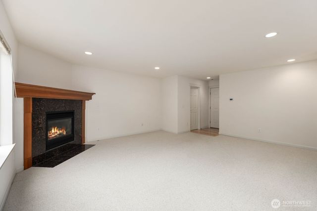 207 Edmonds Place NE, Renton, WA 98056