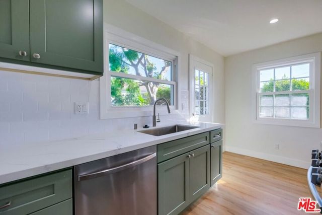 8358 Kittyhawk Avenue, Los Angeles, CA 90045