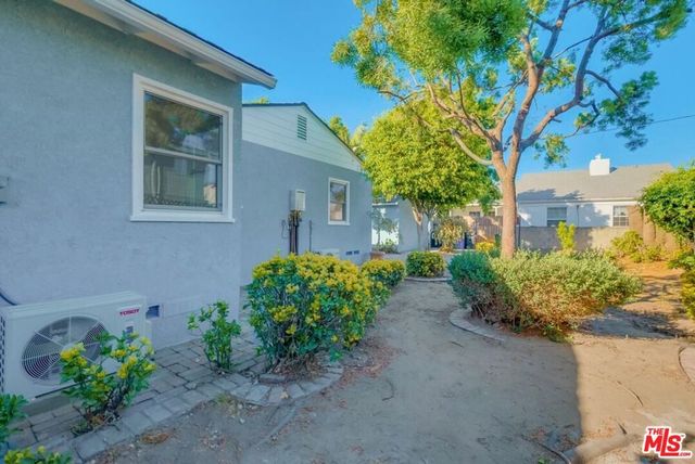 8358 Kittyhawk Avenue, Los Angeles, CA 90045