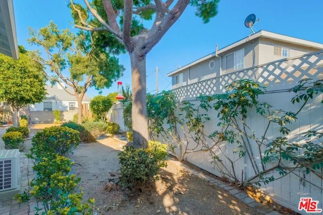 8358 Kittyhawk Avenue, Los Angeles, CA 90045