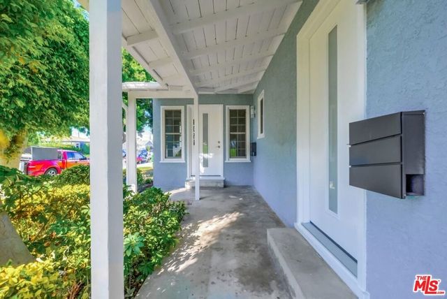8358 Kittyhawk Avenue, Los Angeles, CA 90045