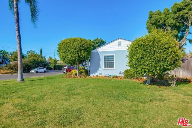 8358 Kittyhawk Avenue, Los Angeles, CA 90045