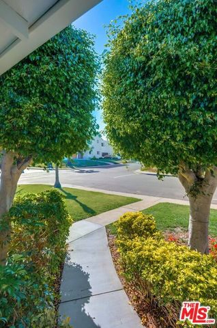 8358 Kittyhawk Avenue, Los Angeles, CA 90045