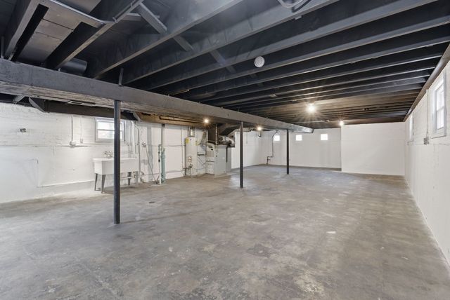 6022 W 64th Street, Chicago, IL 60638