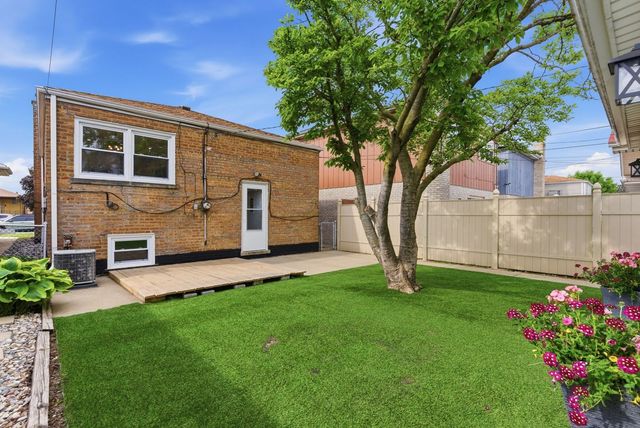6022 W 64th Street, Chicago, IL 60638