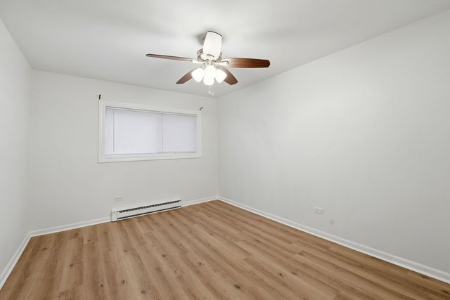 850 E Old Willow Road 108, Prospect Heights, IL 60070