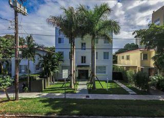 333 SW 30th Rd 8, Miami, FL 33129