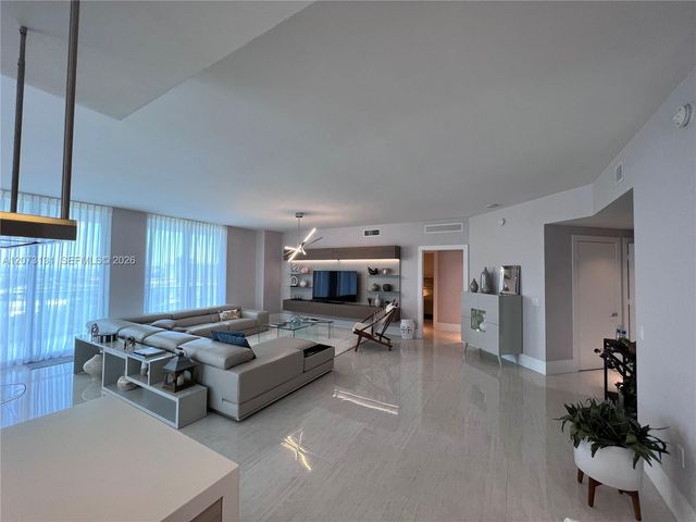17301 Biscayne Boulevard 1402, North Miami Beach, FL 33160