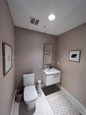 17301 Biscayne Boulevard 1402, North Miami Beach, FL 33160