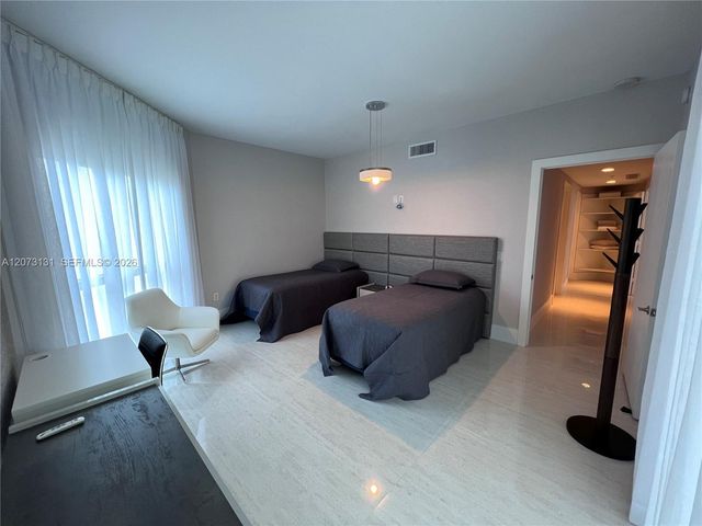 17301 Biscayne Boulevard 1402, North Miami Beach, FL 33160