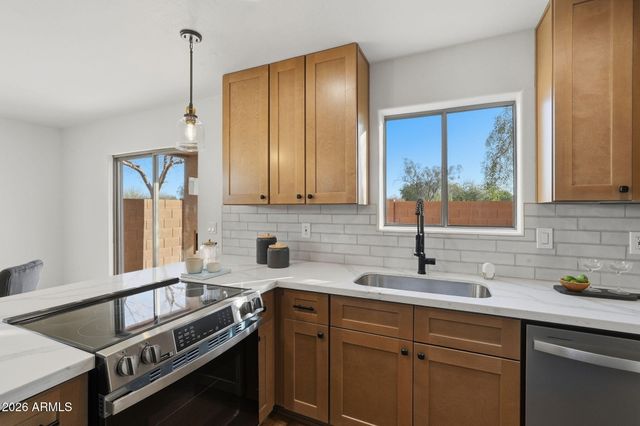 15651 N 29TH Way, Phoenix, AZ 85032