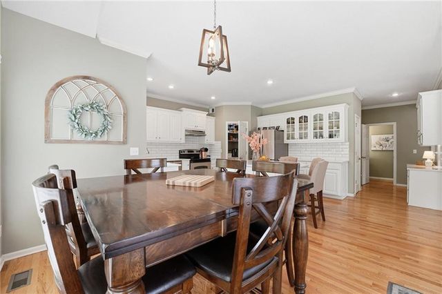 9611 N Ditzler Court, Kansas City, MO 64157