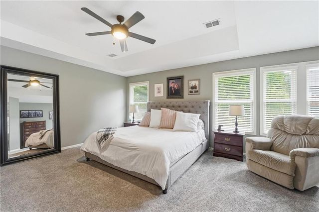 9611 N Ditzler Court, Kansas City, MO 64157