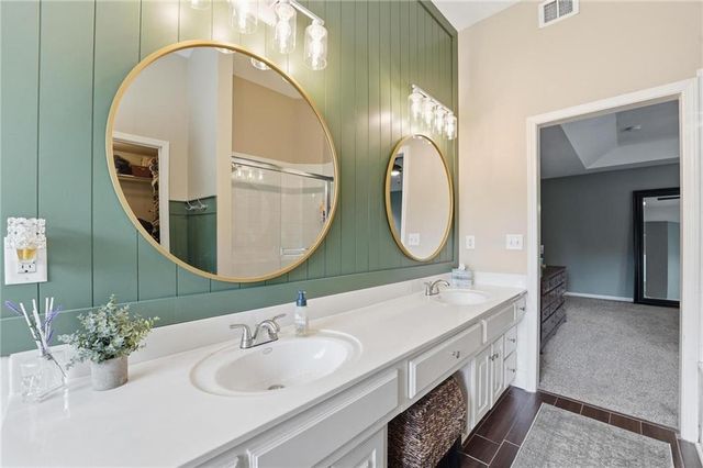 9611 N Ditzler Court, Kansas City, MO 64157