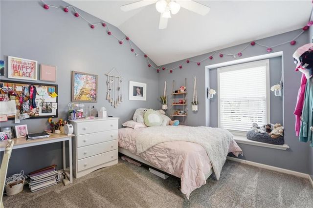 9611 N Ditzler Court, Kansas City, MO 64157