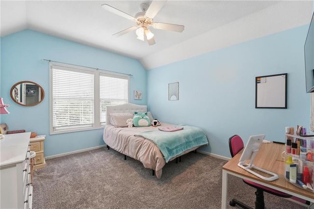 9611 N Ditzler Court, Kansas City, MO 64157