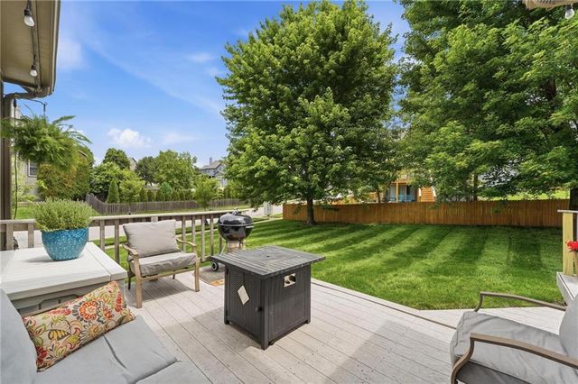 9611 N Ditzler Court, Kansas City, MO 64157