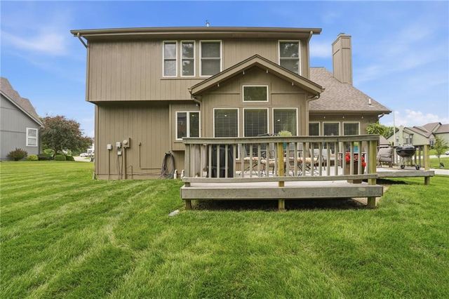 9611 N Ditzler Court, Kansas City, MO 64157