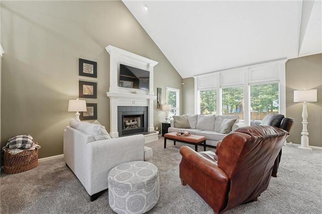 9611 N Ditzler Court, Kansas City, MO 64157