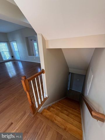 173 AUTUMN WIND CT, Warrenton, VA 20186