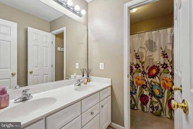 173 AUTUMN WIND CT, Warrenton, VA 20186