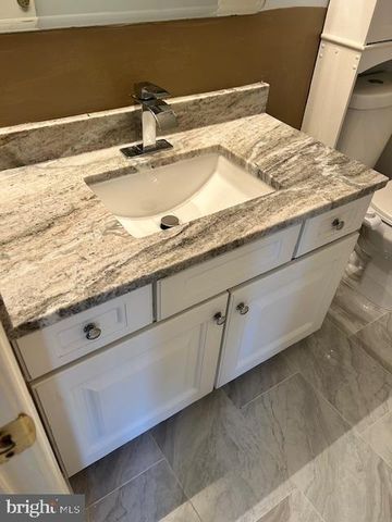 173 AUTUMN WIND CT, Warrenton, VA 20186