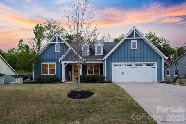 209 Country Lake Drive, Mooresville, NC 28115