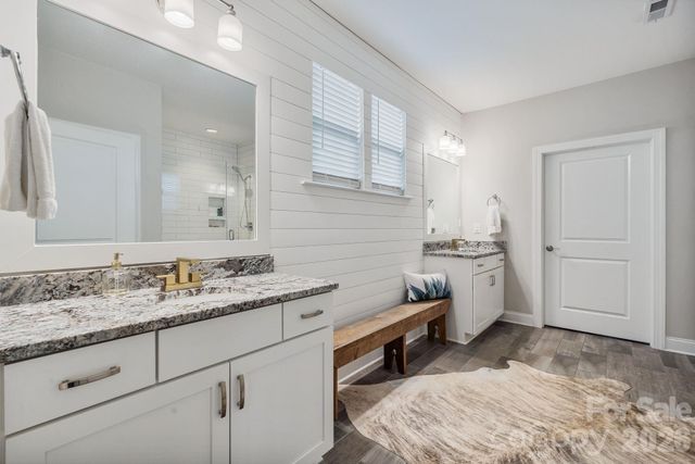 209 Country Lake Drive, Mooresville, NC 28115