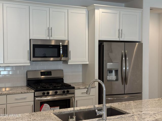 1533 W CARMEN Street, Phoenix, AZ 85041