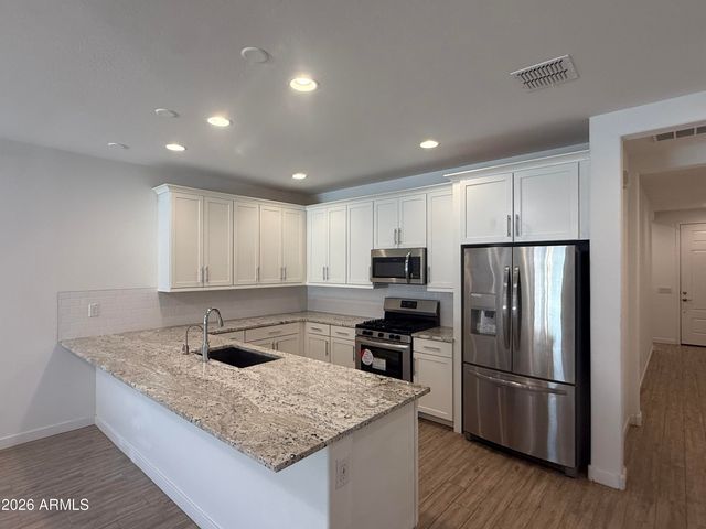 1533 W CARMEN Street, Phoenix, AZ 85041