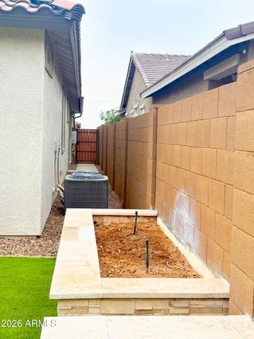 1533 W CARMEN Street, Phoenix, AZ 85041