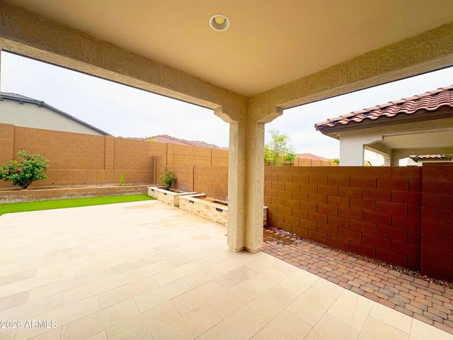 1533 W CARMEN Street, Phoenix, AZ 85041
