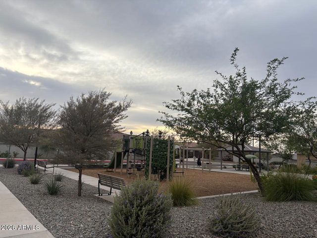1533 W CARMEN Street, Phoenix, AZ 85041