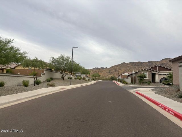 1533 W CARMEN Street, Phoenix, AZ 85041
