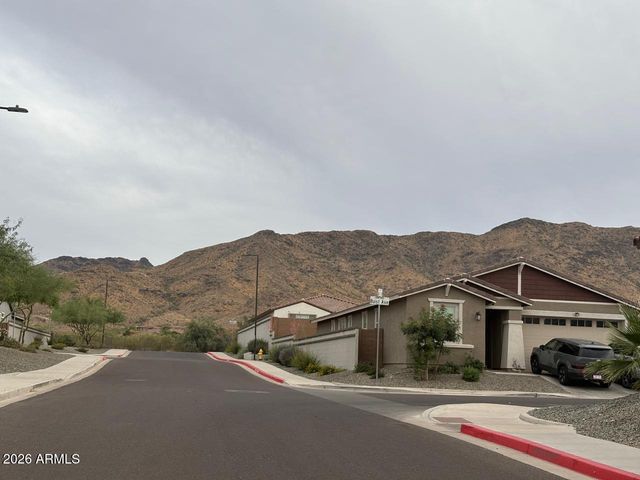 1533 W CARMEN Street, Phoenix, AZ 85041
