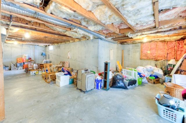 65 Brookdale Cir 65, Shrewsbury, MA 01545