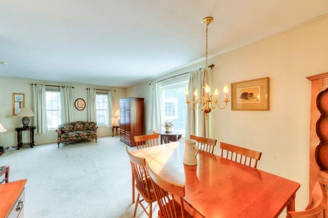 65 Brookdale Cir 65, Shrewsbury, MA 01545