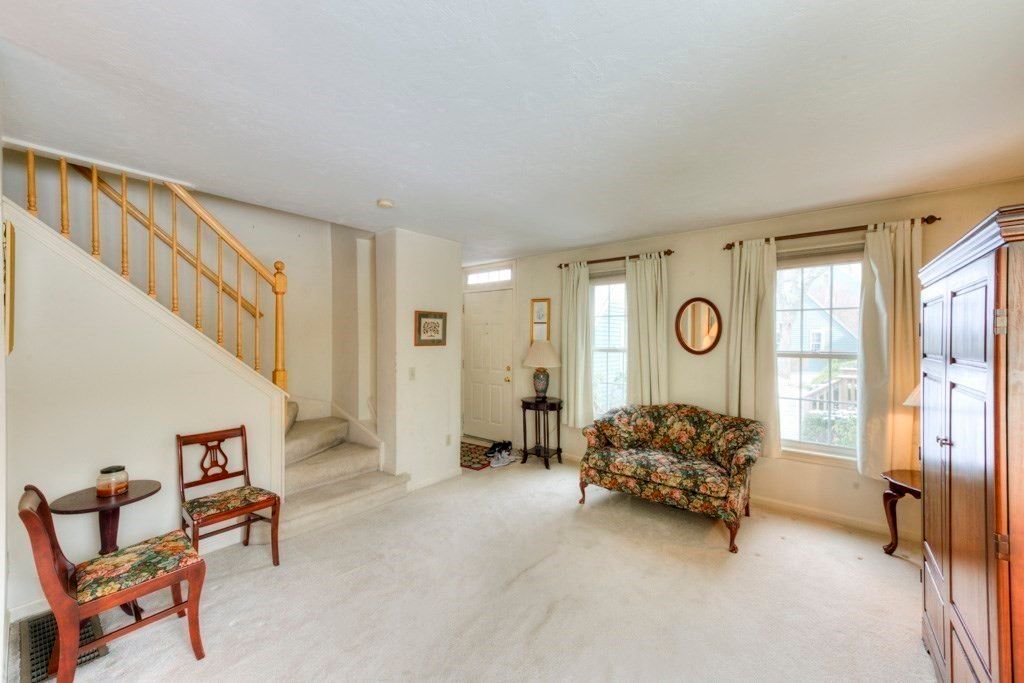 65 Brookdale Cir 65, Shrewsbury, MA 01545