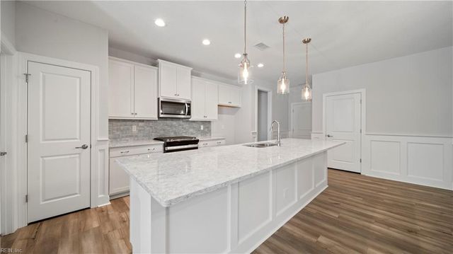 4728 Mahogany RN, Chesapeake, VA 23321