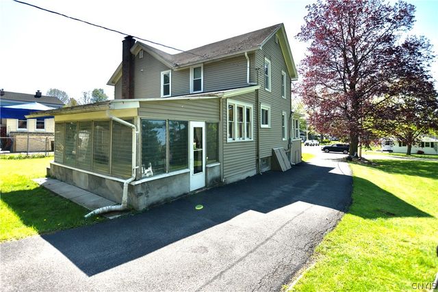 30 West Oneida Street, Lysander, NY 13027
