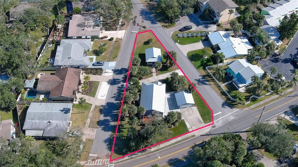 Image 52 of property listing at 801 SANDPIPER AVENUE, New Smyrna Beach, FL 32169