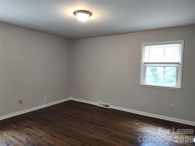 5812 Donegal Drive, Charlotte, NC 28212
