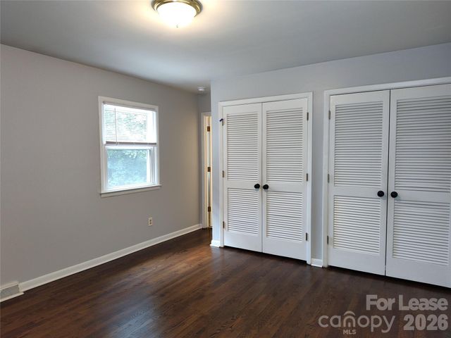 5812 Donegal Drive, Charlotte, NC 28212