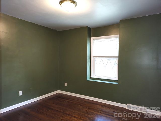 5812 Donegal Drive, Charlotte, NC 28212